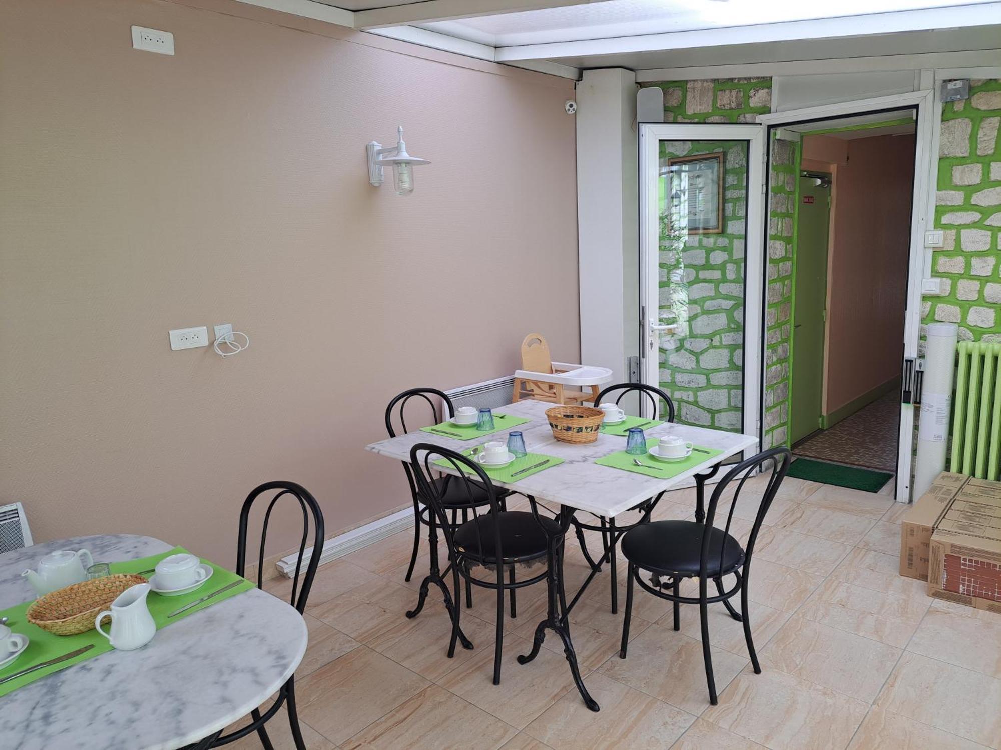 נבר Hotel Beausejour מראה חיצוני תמונה