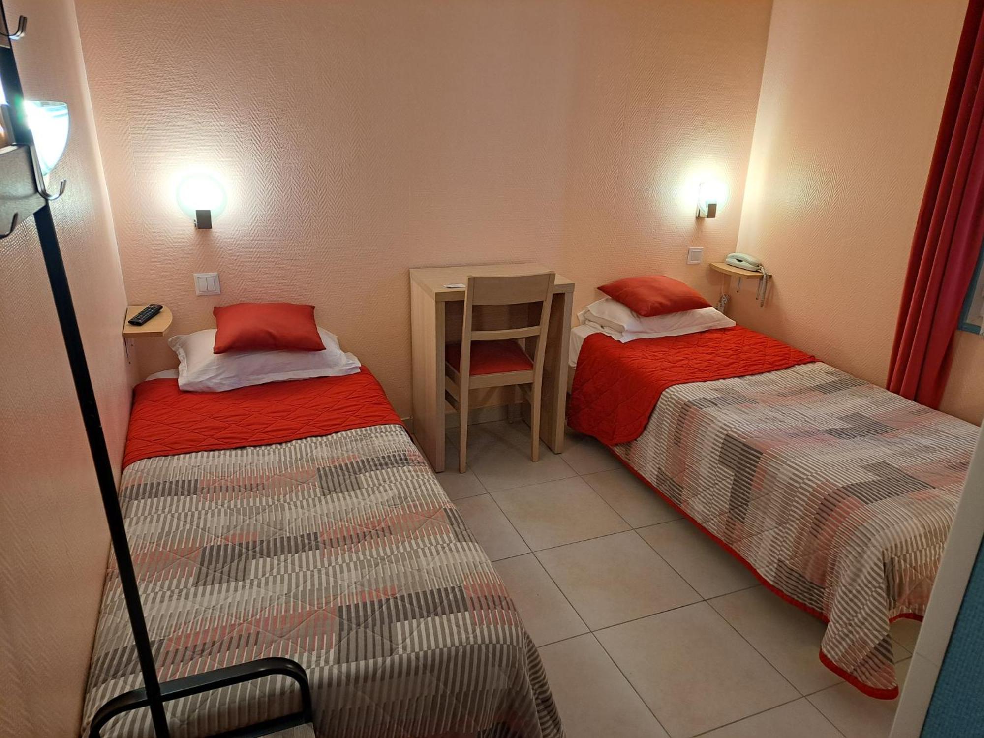 נבר Hotel Beausejour מראה חיצוני תמונה