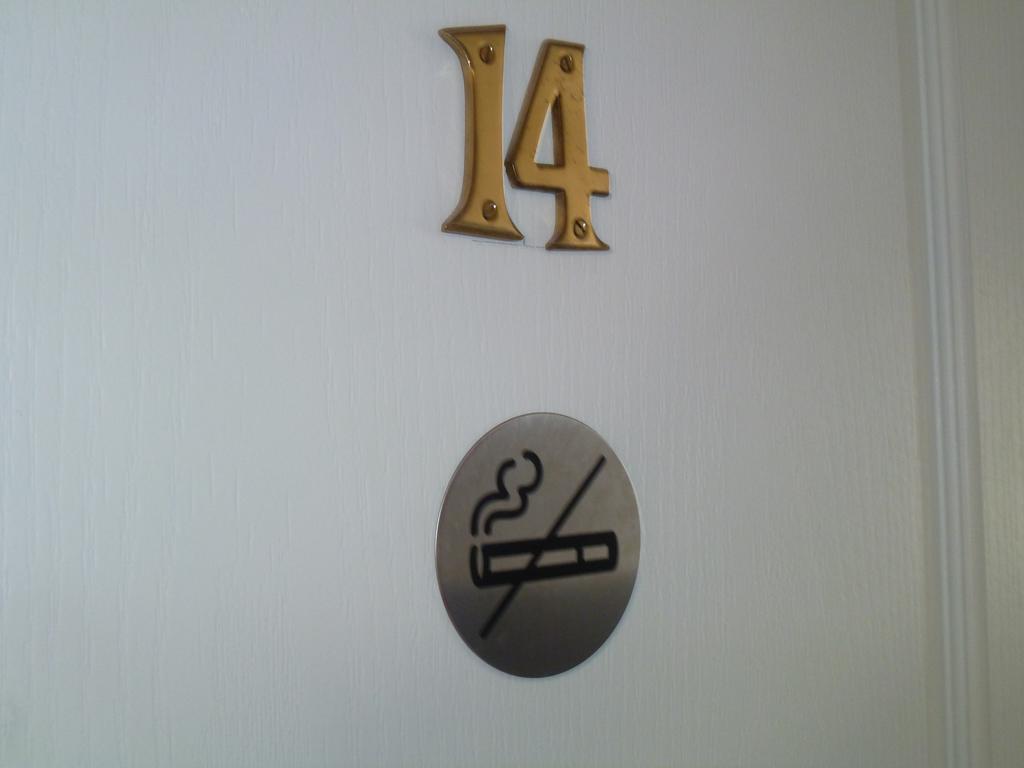 נבר Hotel Beausejour מראה חיצוני תמונה