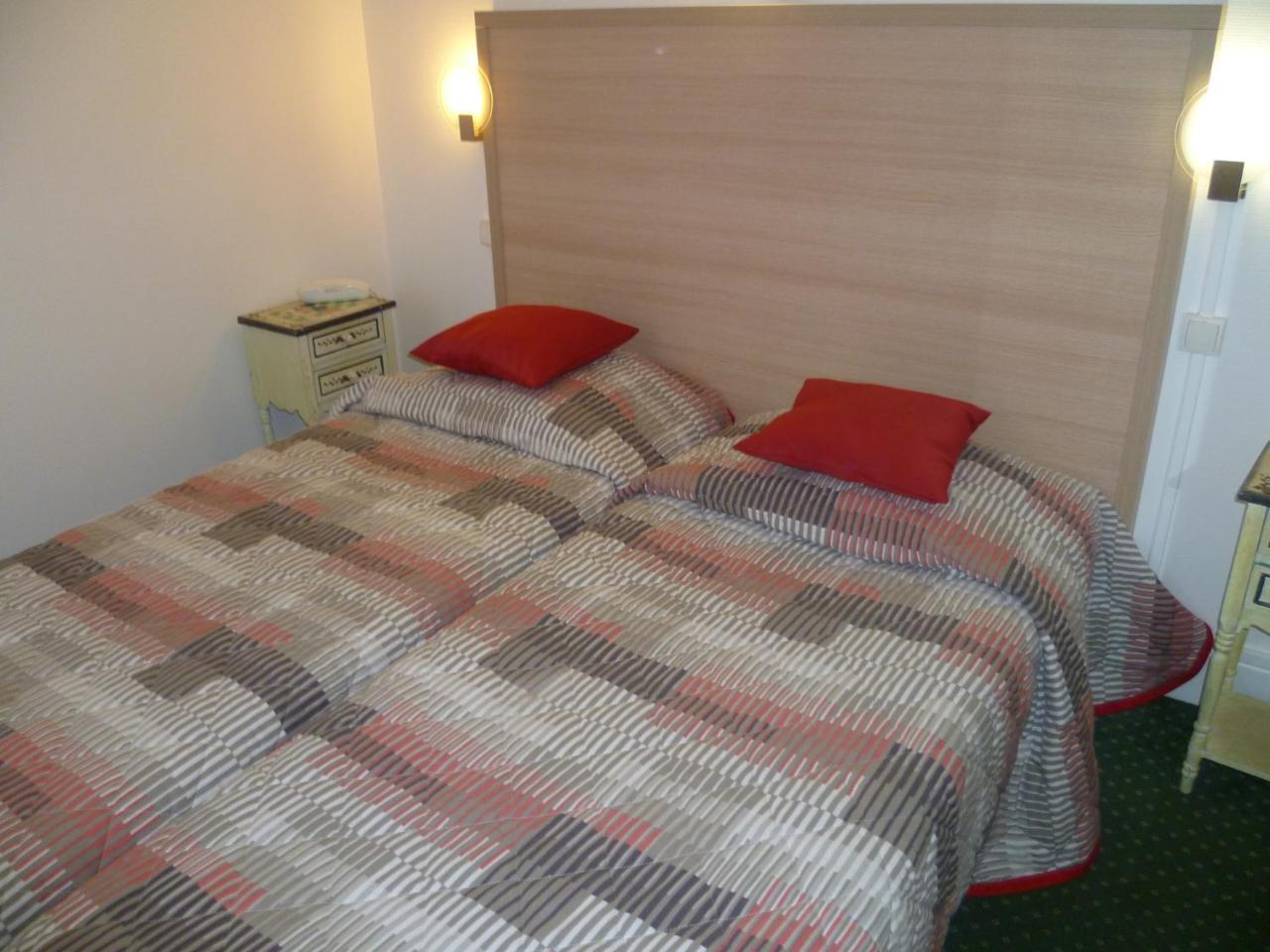 נבר Hotel Beausejour מראה חיצוני תמונה